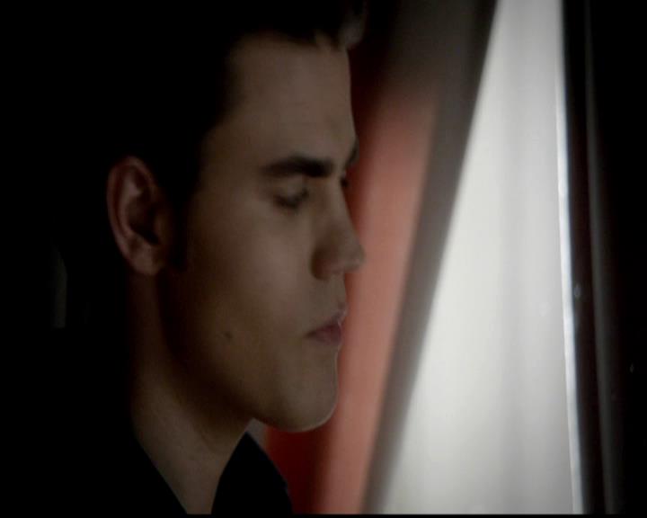 VampireDiariesWorld-dot-org_4x21ShesComeUndone0841.jpg