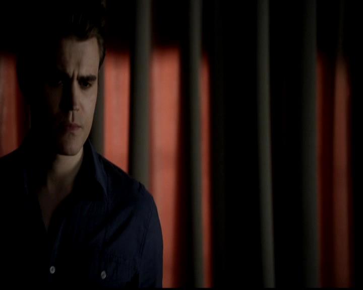 VampireDiariesWorld-dot-org_4x21ShesComeUndone0851.jpg