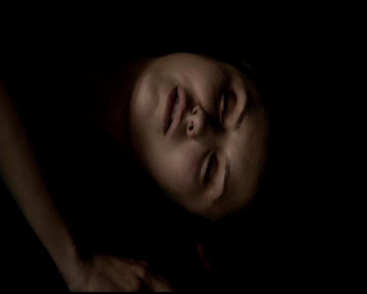 VampireDiariesWorld-dot-org_4x21ShesComeUndone0909.jpg