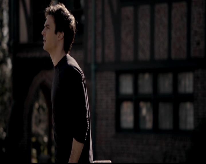 VampireDiariesWorld-dot-org_4x21ShesComeUndone0921.jpg