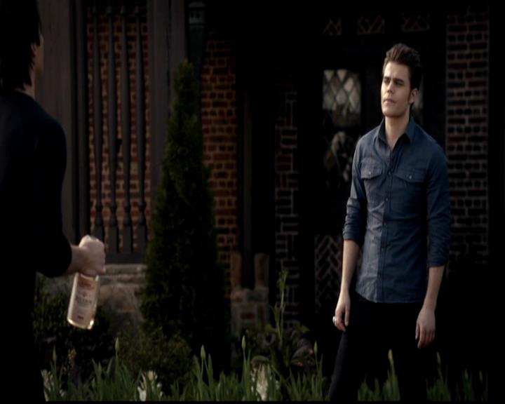 VampireDiariesWorld-dot-org_4x21ShesComeUndone0926.jpg