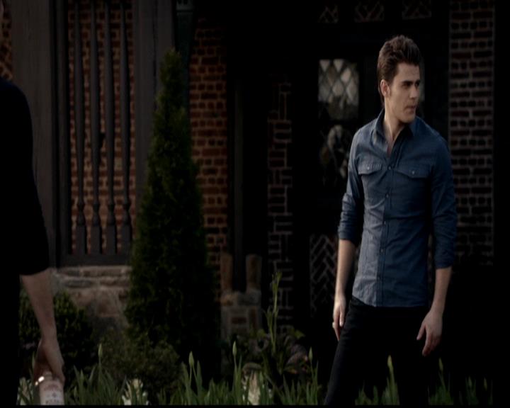 VampireDiariesWorld-dot-org_4x21ShesComeUndone0928.jpg