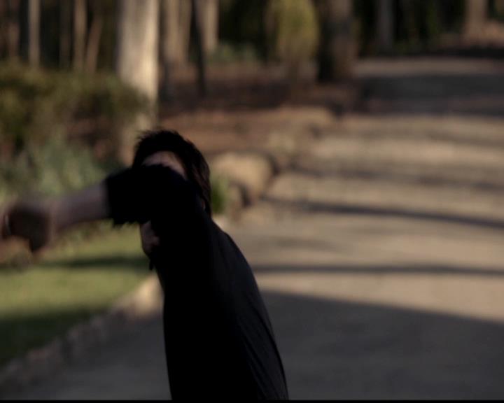 VampireDiariesWorld-dot-org_4x21ShesComeUndone0929.jpg