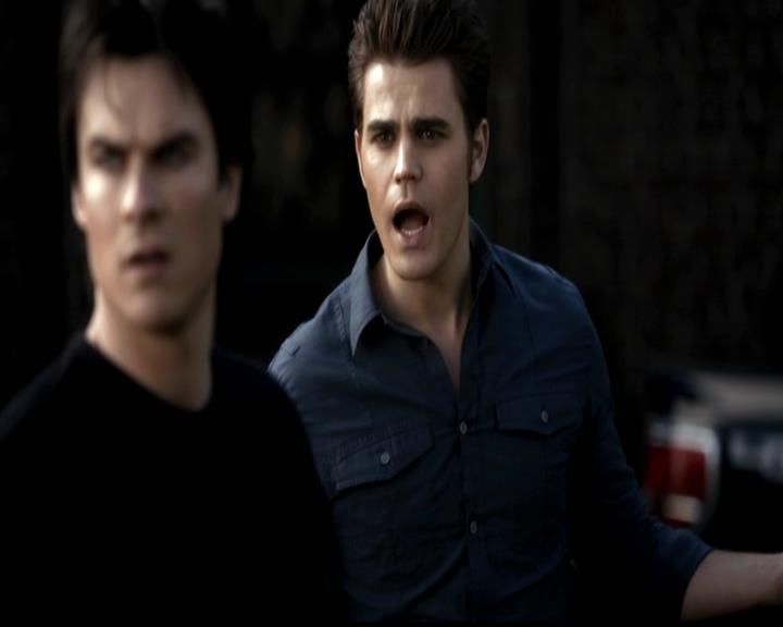 VampireDiariesWorld-dot-org_4x21ShesComeUndone0934.jpg