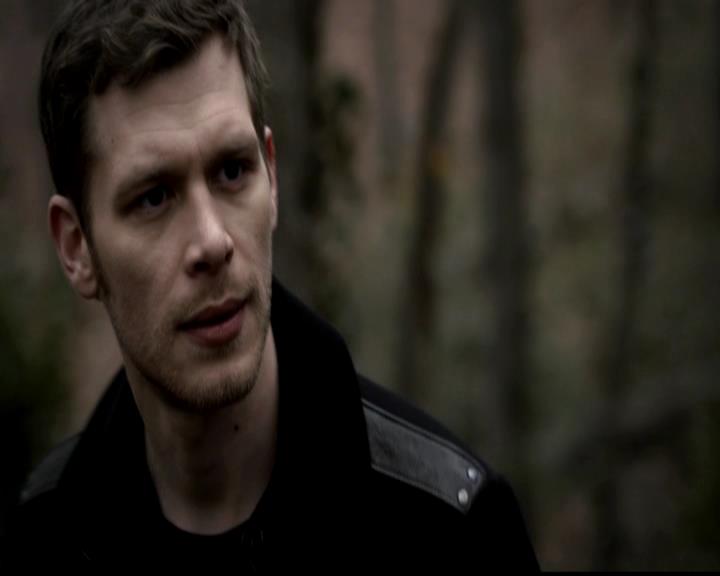 VampireDiariesWorld-dot-org_4x21ShesComeUndone0979.jpg