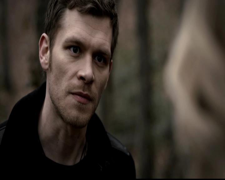 VampireDiariesWorld-dot-org_4x21ShesComeUndone0985.jpg