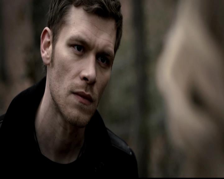 VampireDiariesWorld-dot-org_4x21ShesComeUndone0988.jpg