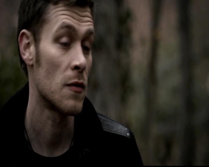 VampireDiariesWorld-dot-org_4x21ShesComeUndone0990.jpg