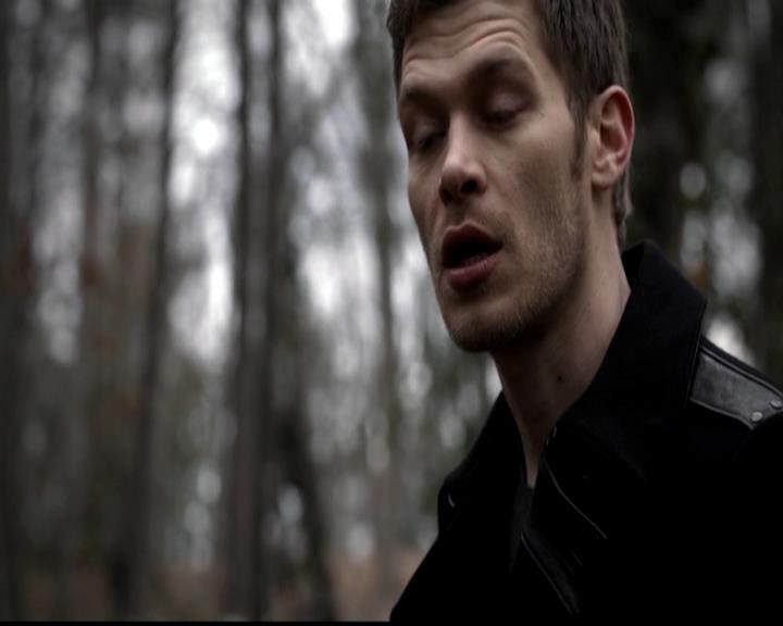 VampireDiariesWorld-dot-org_4x21ShesComeUndone1011.jpg