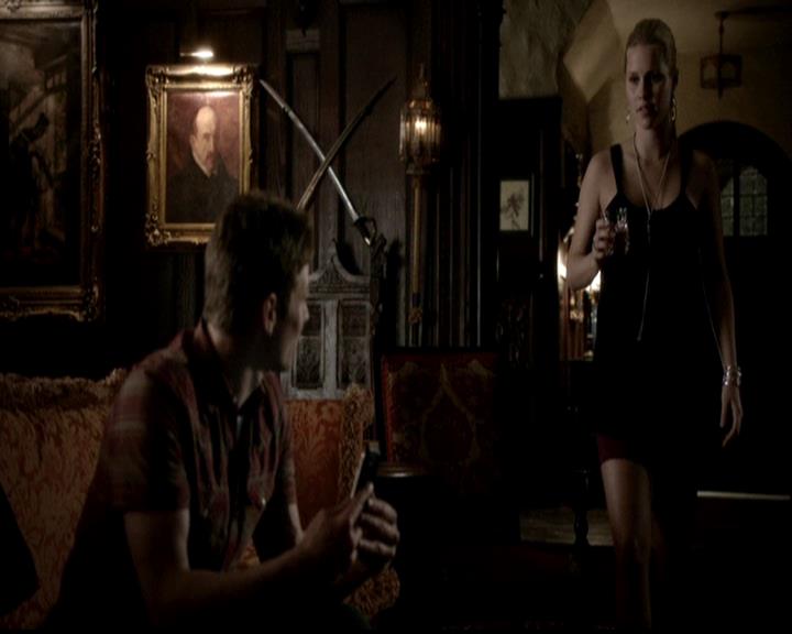 VampireDiariesWorld-dot-org_4x21ShesComeUndone1074.jpg