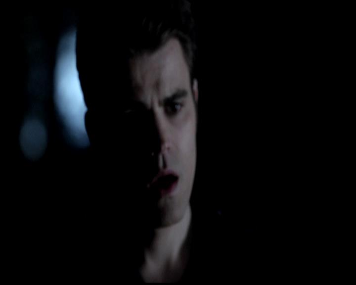 VampireDiariesWorld-dot-org_4x21ShesComeUndone1856.jpg