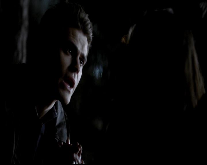 VampireDiariesWorld-dot-org_4x21ShesComeUndone1870.jpg