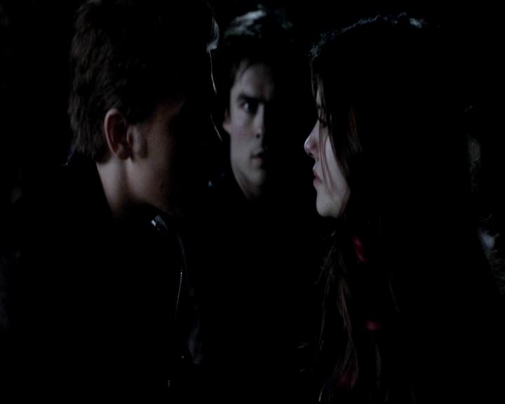 VampireDiariesWorld-dot-org_4x21ShesComeUndone1898.jpg