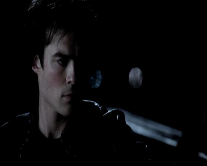 VampireDiariesWorld-dot-org_4x21ShesComeUndone1916.jpg