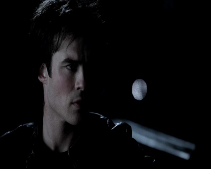 VampireDiariesWorld-dot-org_4x21ShesComeUndone1922.jpg