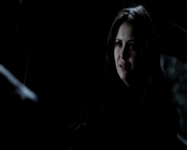 VampireDiariesWorld-dot-org_4x21ShesComeUndone1923.jpg