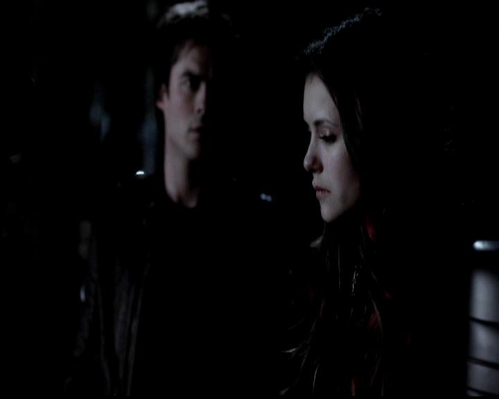 VampireDiariesWorld-dot-org_4x21ShesComeUndone1927.jpg