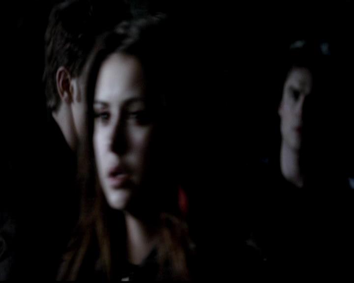 VampireDiariesWorld-dot-org_4x21ShesComeUndone1930.jpg