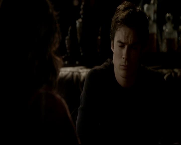 VampireDiariesWorld-dot-org_4x21ShesComeUndone2200.jpg