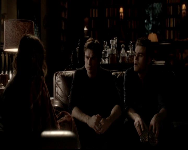 VampireDiariesWorld-dot-org_4x21ShesComeUndone2207.jpg