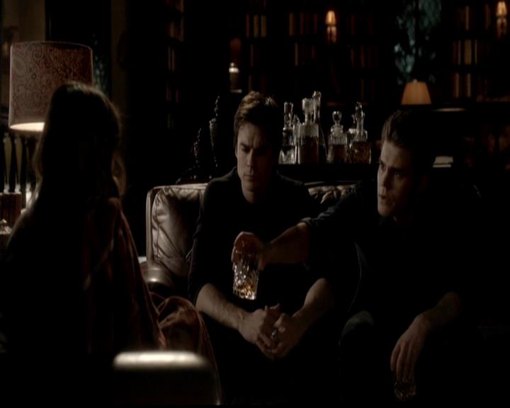 VampireDiariesWorld-dot-org_4x21ShesComeUndone2209.jpg