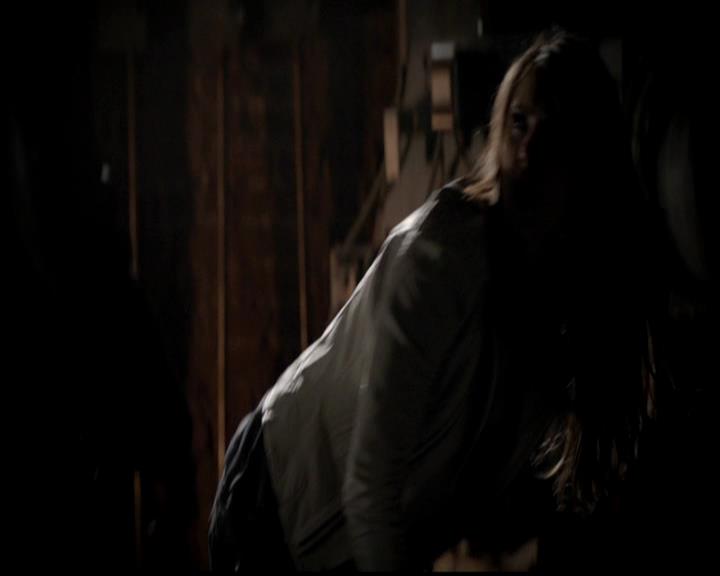 VampireDiariesWorld-dot-org_4x22TheWalkingDead1253.jpg