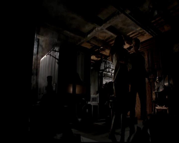 VampireDiariesWorld-dot-org_4x22TheWalkingDead1282.jpg