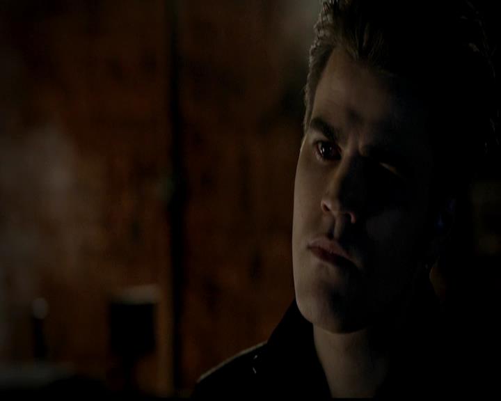 VampireDiariesWorld-dot-org_4x22TheWalkingDead1329.jpg