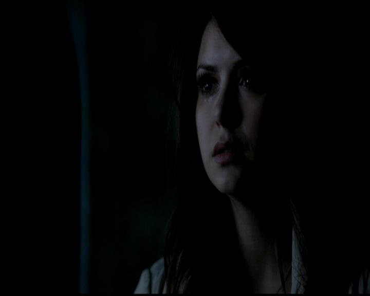 VampireDiariesWorld-dot-org_4x22TheWalkingDead1580.jpg