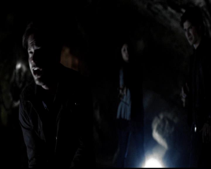 VampireDiariesWorld-dot-org_4x22TheWalkingDead1744.jpg