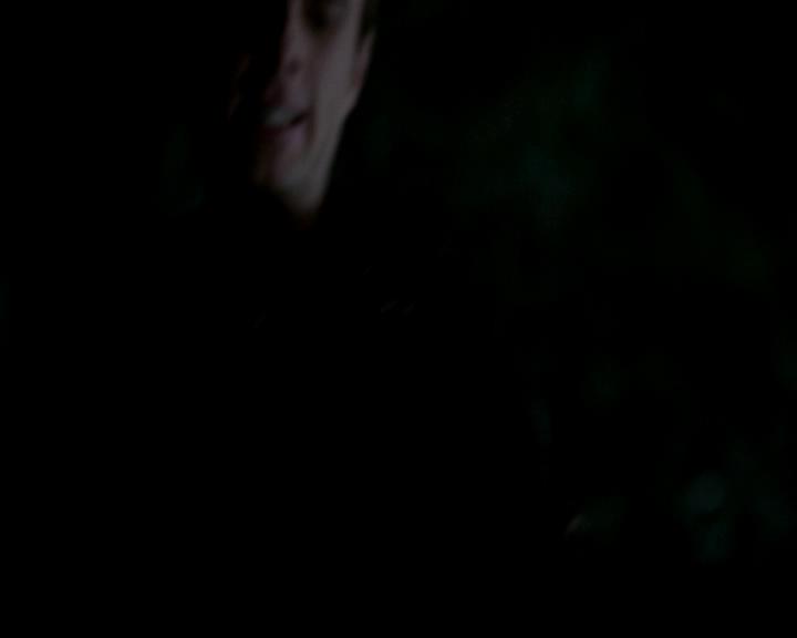 VampireDiariesWorld-dot-org_4x22TheWalkingDead1775.jpg