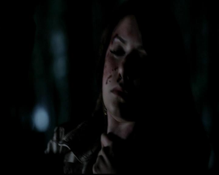 VampireDiariesWorld-dot-org_4x22TheWalkingDead1794.jpg