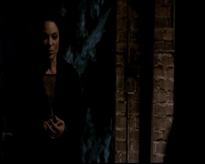 VampireDiariesWorld-dot-org_4x23Graduation0176.jpg