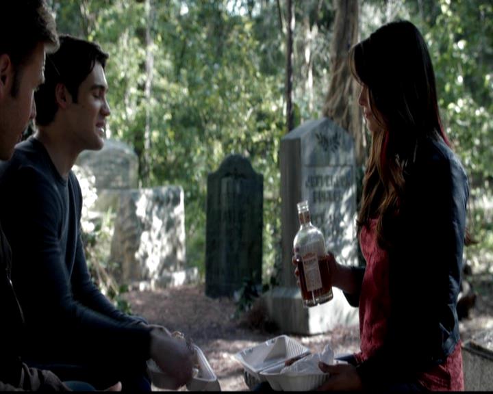 VampireDiariesWorld-dot-org_4x23Graduation0204.jpg