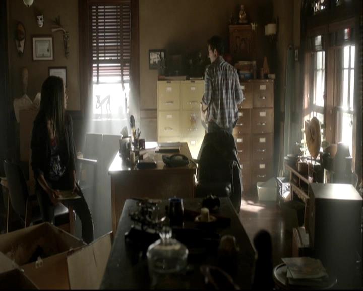 VampireDiariesWorld-dot-org_DeletedScenes-4x06WeAllGoALittleMadSometimes0038.jpg