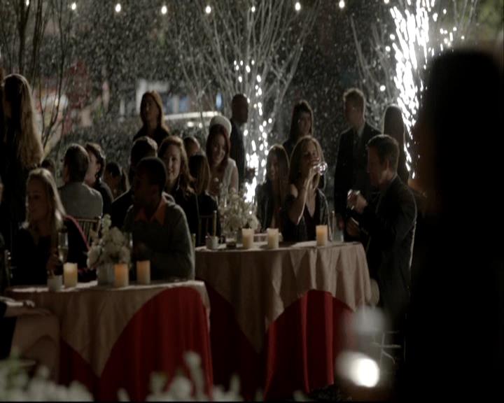 VampireDiariesWorld-dot-org_DeletedScenes-4x09OComeAllYeFaithful0100.jpg