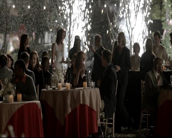 VampireDiariesWorld-dot-org_DeletedScenes-4x09OComeAllYeFaithful0101.jpg