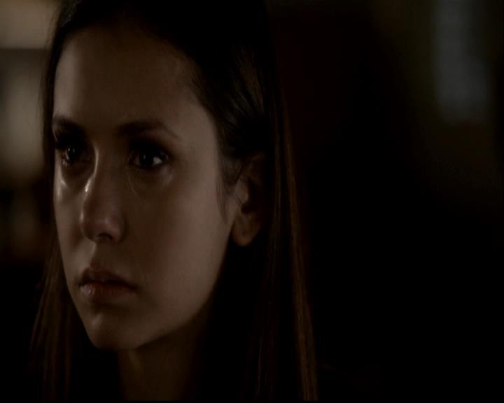 VampireDiariesWorld-dot-org_TheEvolutionOfElenaGilbert0302.jpg