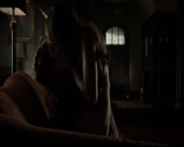 VampireDiariesWorld-dot-org_5x01IKnowWhatYouDidLastSummer0084.jpg