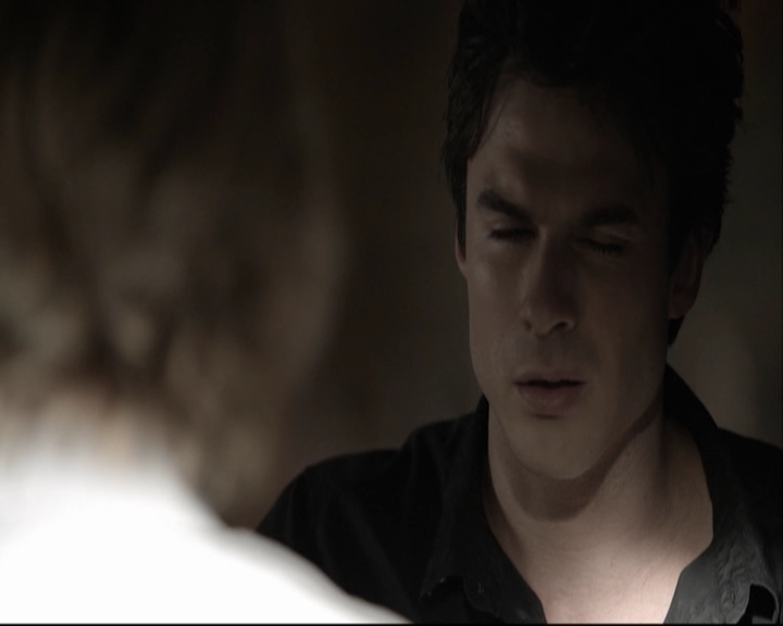 VampireDiariesWorld-dot-org_5x02TrueLies-deletedscenes0034.jpg