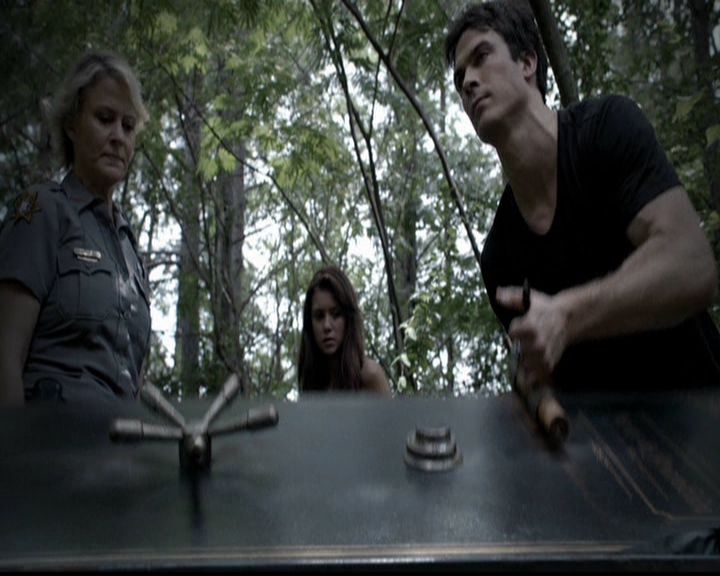 VampireDiariesWorld-dot-org_5x02TrueLies2243.jpg