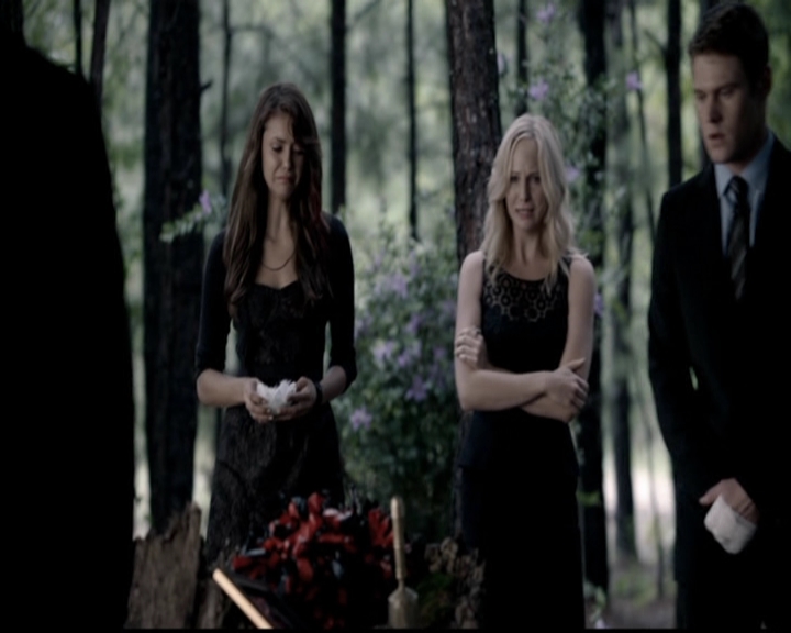 VampireDiariesWorld-dot-org_5x04ForWhomtheBellTolls1951.jpg