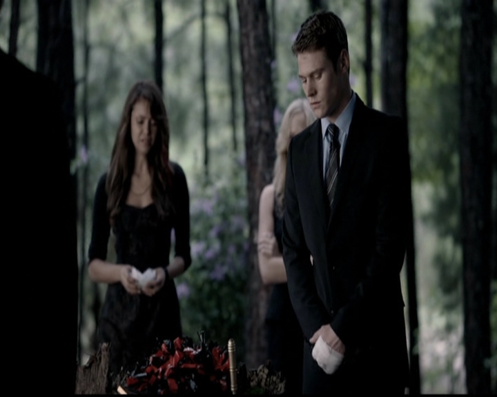 VampireDiariesWorld-dot-org_5x04ForWhomtheBellTolls1953.jpg