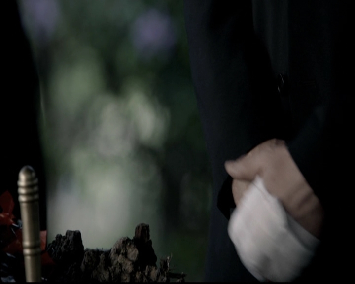 VampireDiariesWorld-dot-org_5x04ForWhomtheBellTolls1954.jpg