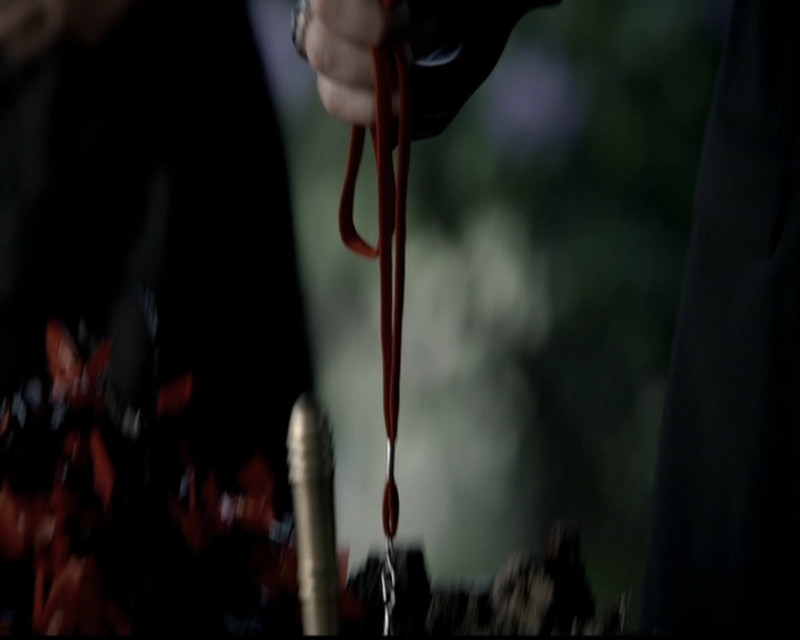 VampireDiariesWorld-dot-org_5x04ForWhomtheBellTolls1957.jpg