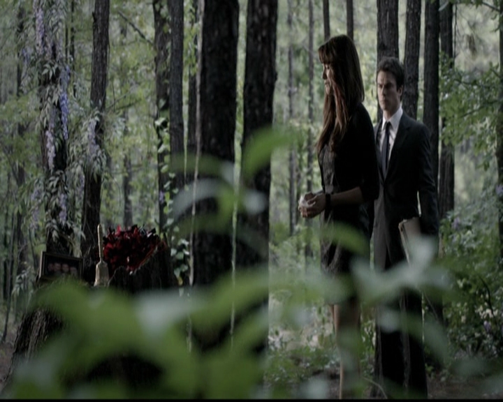 VampireDiariesWorld-dot-org_5x04ForWhomtheBellTolls1966.jpg