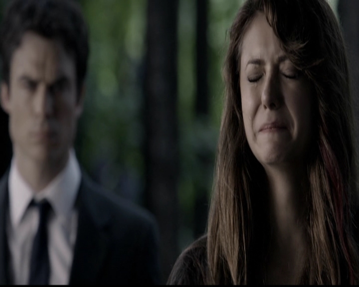 VampireDiariesWorld-dot-org_5x04ForWhomtheBellTolls1980.jpg