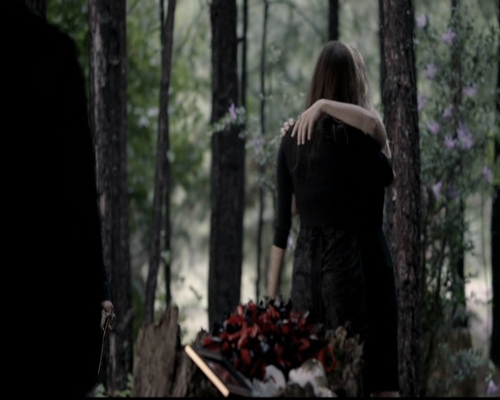 VampireDiariesWorld-dot-org_5x04ForWhomtheBellTolls1983.jpg