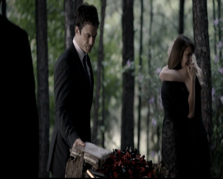 VampireDiariesWorld-dot-org_5x04ForWhomtheBellTolls1989.jpg