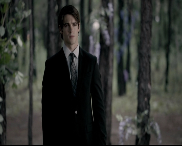 VampireDiariesWorld-dot-org_5x04ForWhomtheBellTolls1998.jpg